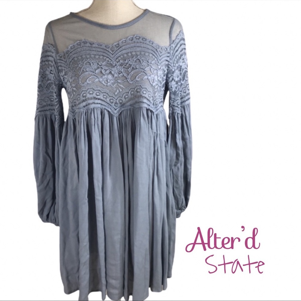 Altar’d State blue tunic top lace size medium